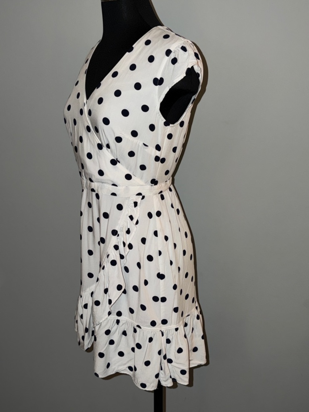 J Crew Size 2 White and Black Polka Dot V-Neck Dress - Picture 4 of 12
